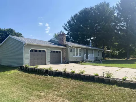 2169 Averills, Traverse City, MI 49686