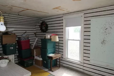 Bedroom - 5675 N Pendell, Elwell, MI 48832 photo 3 of 3
