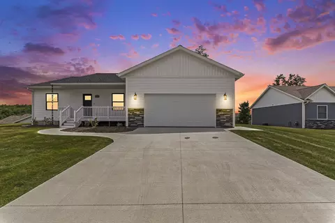 1413 Umber, Traverse City, MI 49696