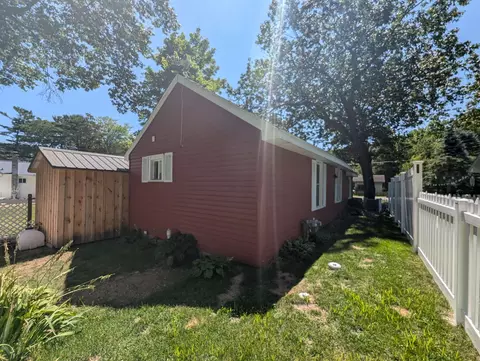 Exterior - 5451 E Michigan, Au Gres, MI 48703 photo 3 of 9