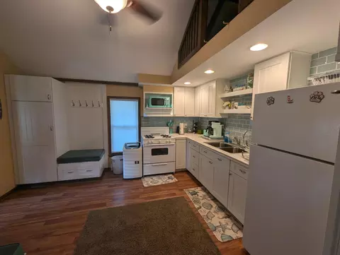 Kitchen - 5451 E Michigan, Au Gres, MI 48703 photo 2 of 4
