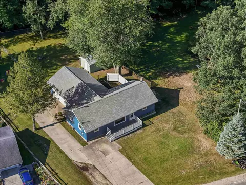 1705 S Lake Mitchell, Cadillac, MI 49601