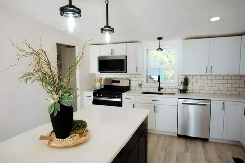 Kitchen - 5706 S Shepherd, Shepherd, MI 48883 photo 4 of 9