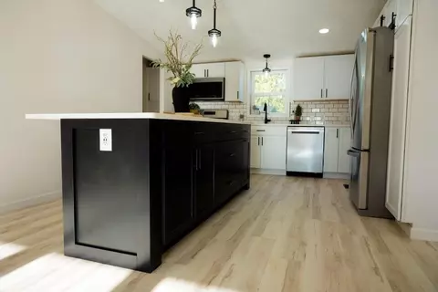 Kitchen - 5706 S Shepherd, Shepherd, MI 48883 photo 2 of 9