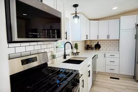Kitchen - 5706 S Shepherd, Shepherd, MI 48883 photo 5 of 9