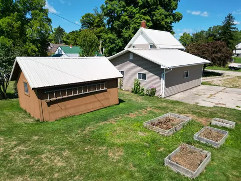 422 E Pne, Blanchard, MI 49310 photo 19
