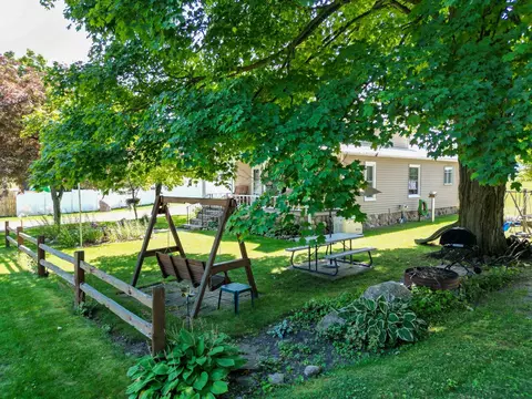 422 E Pne, Blanchard, MI 49310 photo 3