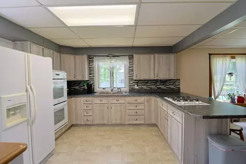 422 E Pne, Blanchard, MI 49310 photo 11