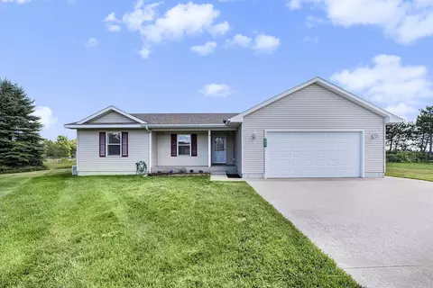 5577 Silver Rdg, Traverse City, MI 49685