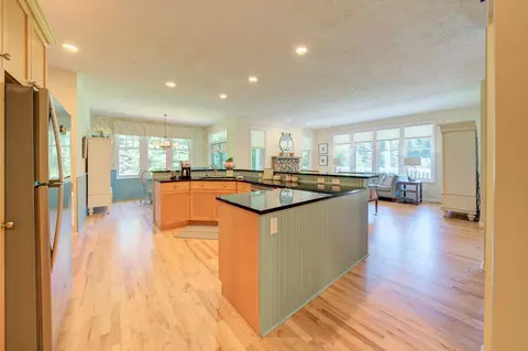 Kitchen - 9601 E Stonehouse, Suttons Bay, MI 49682 photo 7 of 9