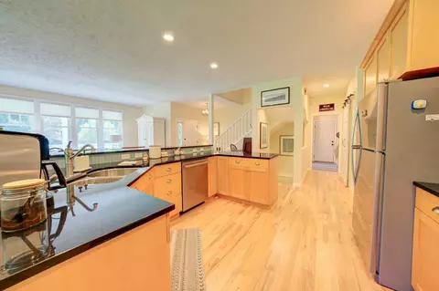 Kitchen - 9601 E Stonehouse, Suttons Bay, MI 49682 photo 2 of 9