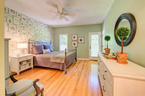 Bedroom - 9601 E Stonehouse, Suttons Bay, MI 49682 photo 5 of 16