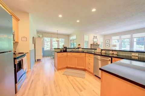 Kitchen - 9601 E Stonehouse, Suttons Bay, MI 49682 photo 6 of 9