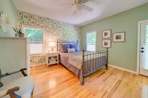 Bedroom - 9601 E Stonehouse, Suttons Bay, MI 49682 photo 4 of 16
