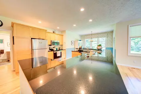 Kitchen - 9601 E Stonehouse, Suttons Bay, MI 49682 photo 4 of 9