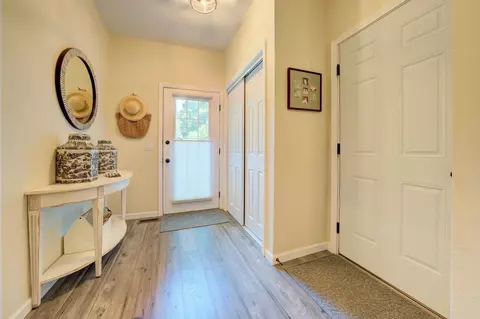 Entry Way - 9601 E Stonehouse, Suttons Bay, MI 49682 photo 4 of 7