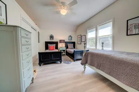 Bedroom - 9601 E Stonehouse, Suttons Bay, MI 49682 photo 15 of 16