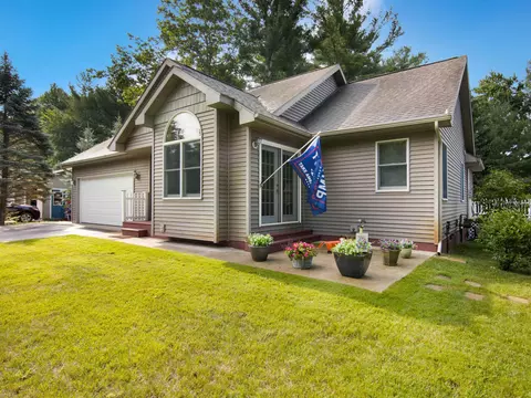 882 NE Oxbow, Kalkaska, MI 49646