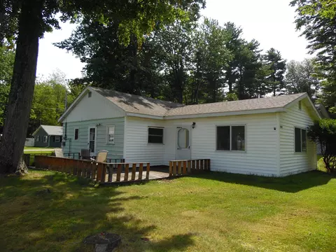 1022 Clifford, East Tawas, MI 48730