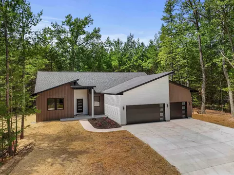 2296 Arbutus Rdg #LOT : 1, Traverse City, MI 49696