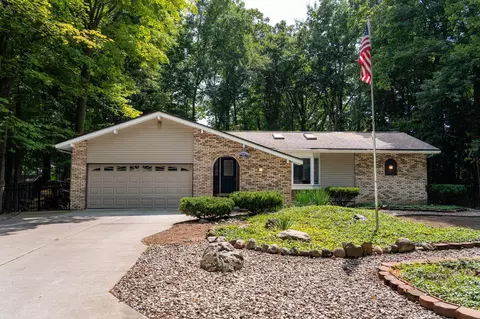 1905 Oakland, Mount Pleasant, MI 48858