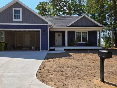 2212 Cottonwood, Grawn, MI 49637