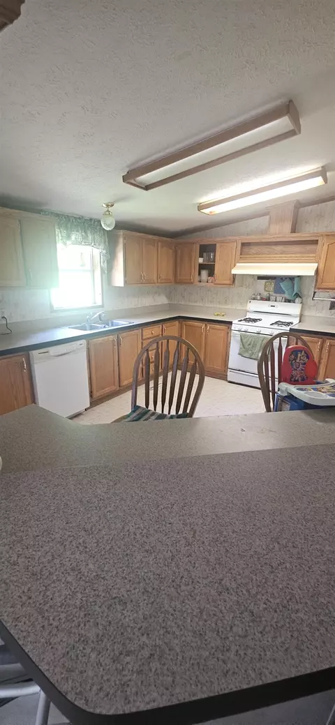 4882 Norton, Grawn, MI 49637 photo 4