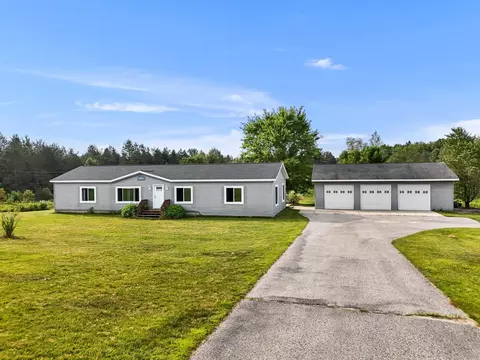 2518 W 32, Cadillac, MI 49601