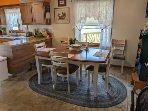 Dining - 880 Richland, Lupton, MI 48635 photo 2 of 2