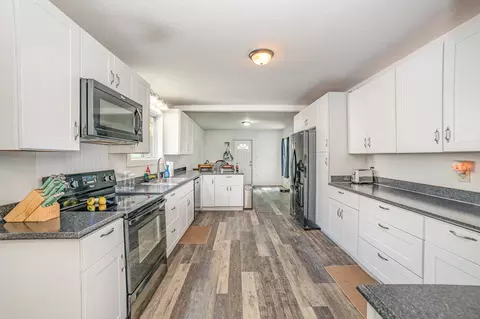 Kitchen - 302 W Hall, Shepherd, MI 48883 photo 1 of 2