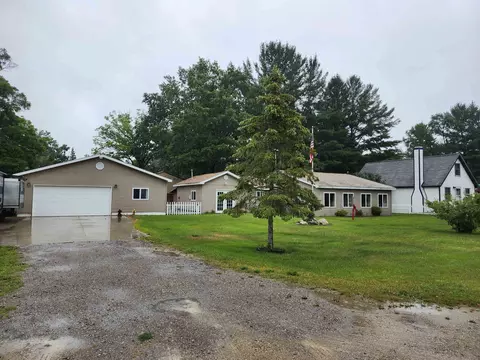 6615 N N Rdg, Harrison, MI 48625 photo 2