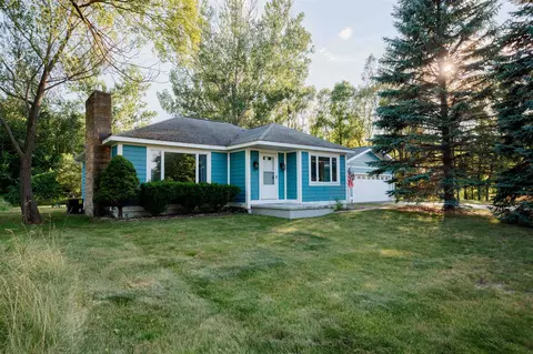 5744 E Duck Lk, Lake Leelanau, MI 49653