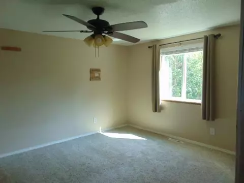 Bedroom - 1335 E Grant, Ithaca, MI 48847 photo 2 of 5