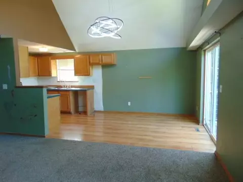 Living - 1335 E Grant, Ithaca, MI 48847 photo 4 of 5