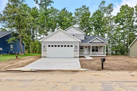 2198 Cottonwood, Grawn, MI 49637