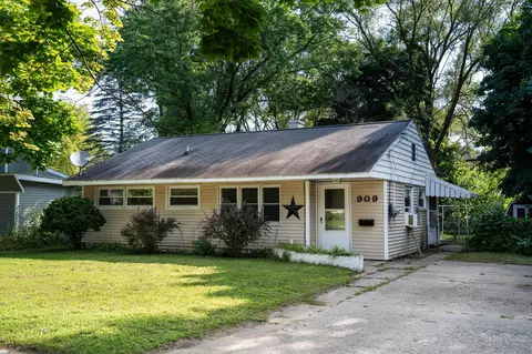 909 S Brown, Mount Pleasant, MI 48858