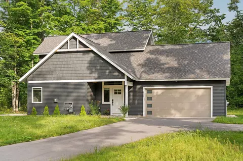 2145 Arbutus Pointe, Traverse City, MI 49696