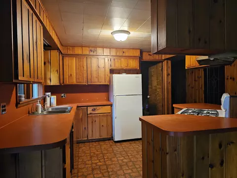 Kitchen - 7604 Wickert, Hale, MI 48739 photo 1 of 2