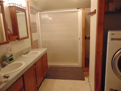Bath - 3560 Hamilton, Harrison, MI 48625 photo 1 of 2
