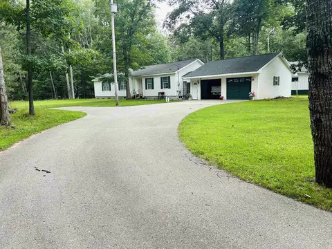 230 W Indian Lk, Gladwin, MI 48624