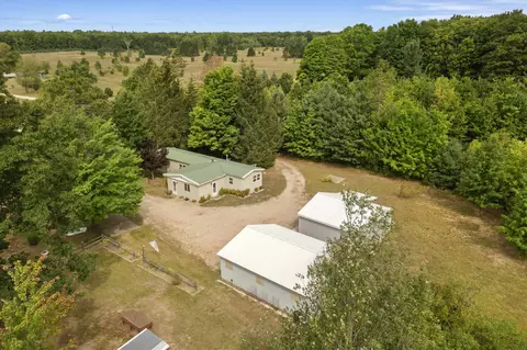 1473 N Lamb, Interlochen, MI 49643 photo 29