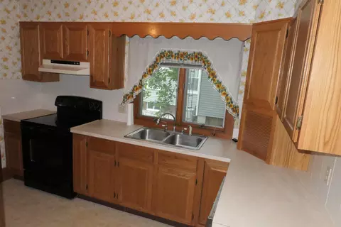 211 N Maple, Ithaca, MI 48847 photo 4
