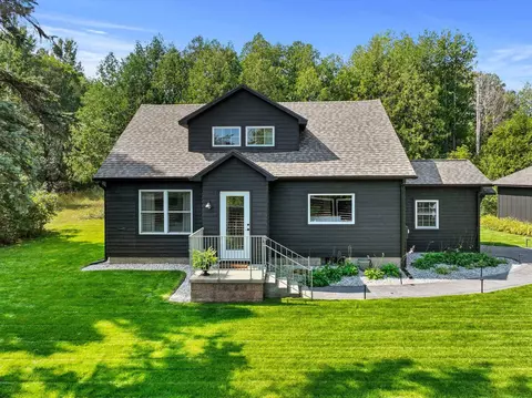 9440 E Cherry Bnd, Traverse City, MI 49684