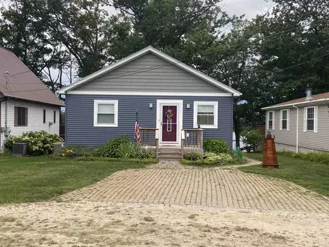 649 1st, Hale, MI 48739