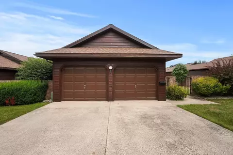 2170 Hammond Pl W, Traverse City, MI 49686
