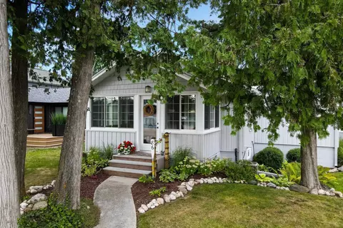 86 N Benzie, Beulah, MI 49617