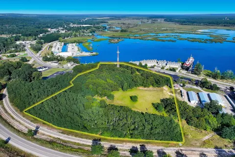 78 Arthur, Manistee, MI 49660