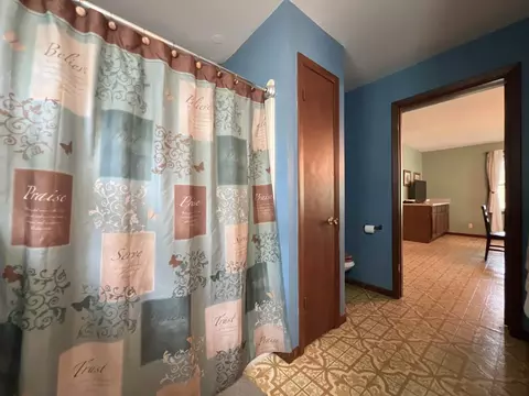 Entry Way - 6402 S 23 12, Boon, MI 49618 photo 2 of 5
