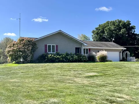 2330 E Surrey, Farwell, MI 48622