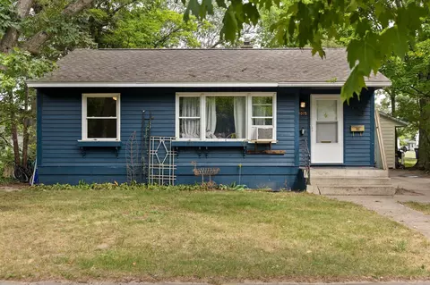 1015 E State, Traverse City, MI 49686